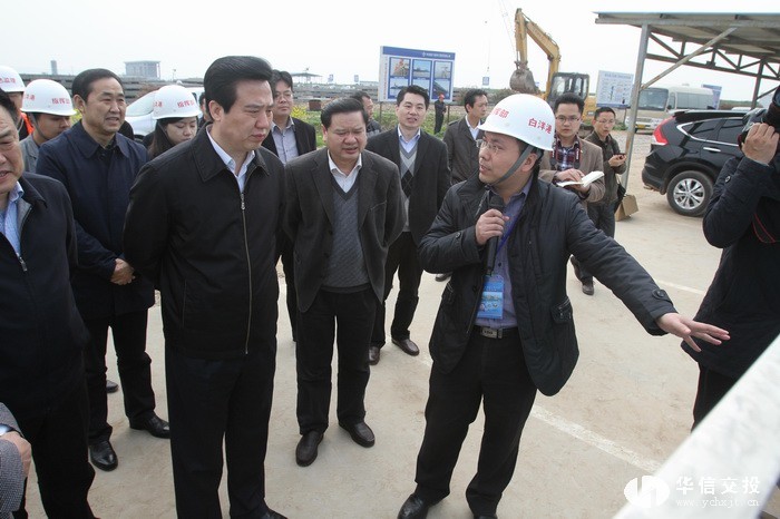 省委常委、市委書記黃楚平調研白洋港口新區(qū).jpg